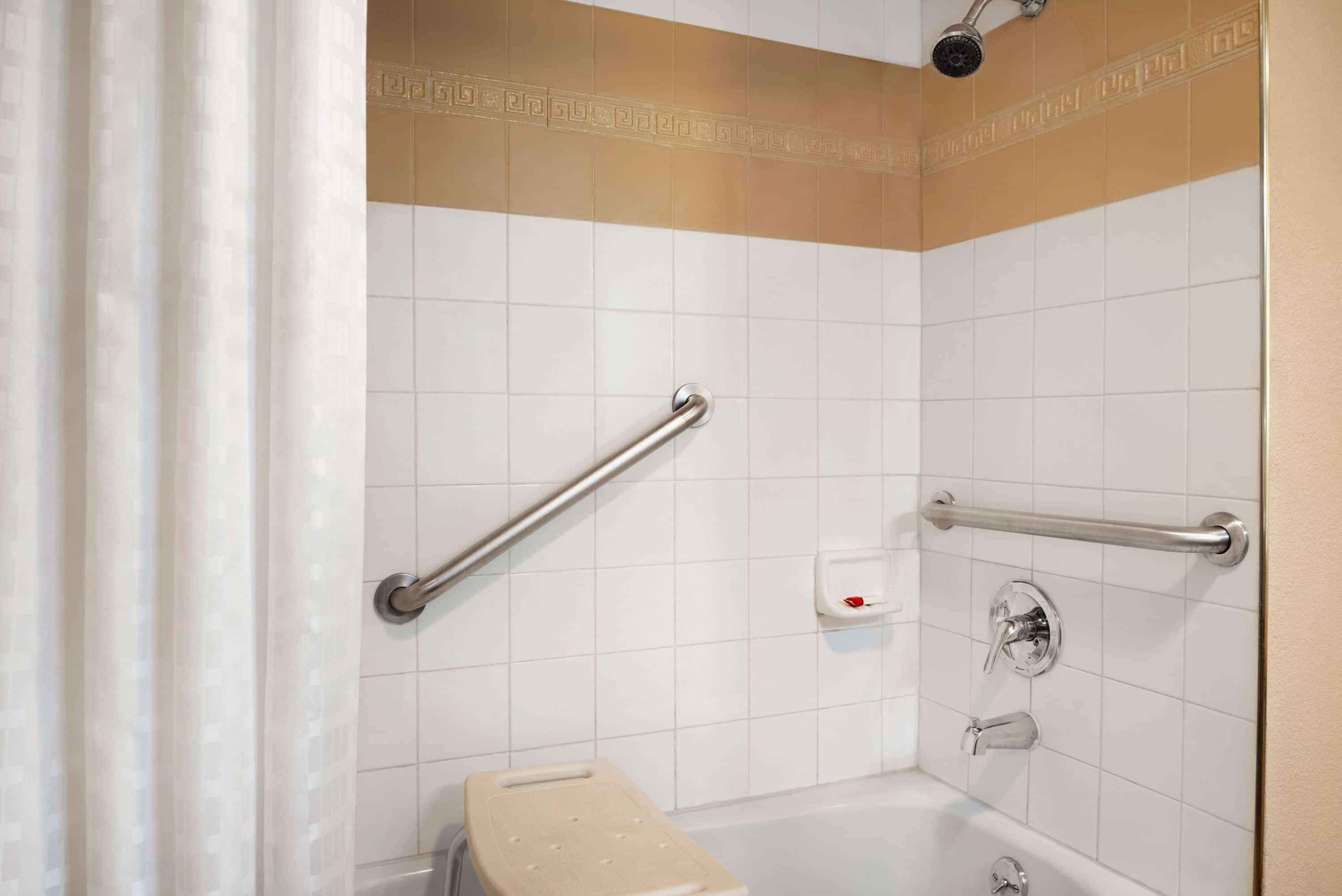 Super 8 By Wyndham Des Moines Hotel Buitenkant foto